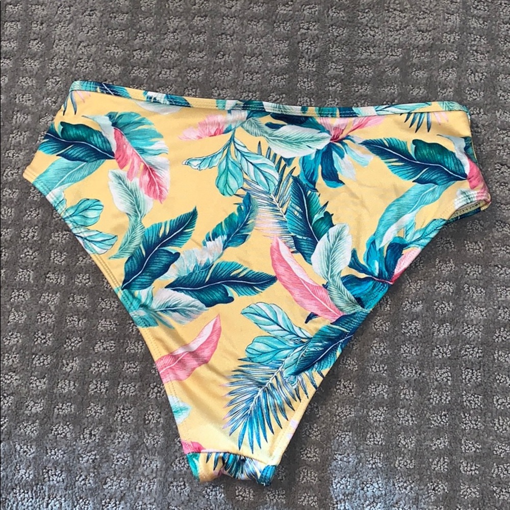 High Rise Tropical Bikini Set - Picture 3 of 4
